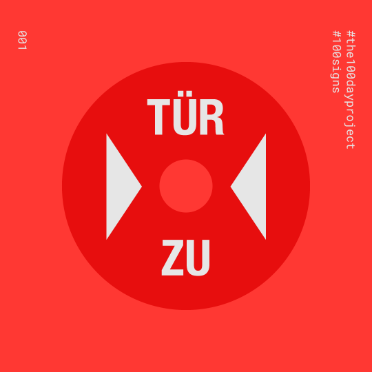 Red background with a central red circle featuring white arrows pointing inward and the text 'TÜR ZU' in white.